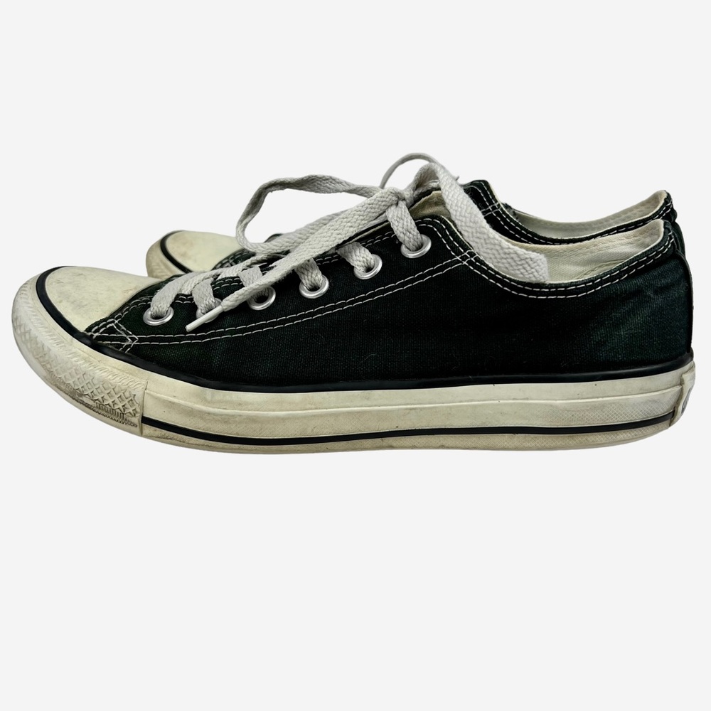 Converse All-Star Chuck Taylor Black and White Low-Tops Women's Size 9 Men's 7